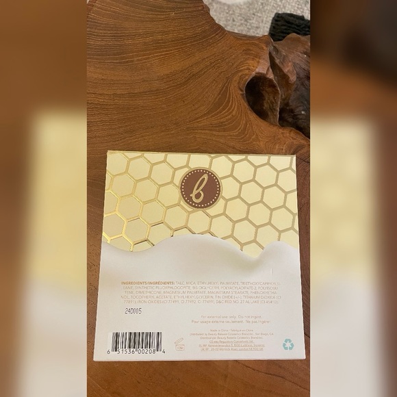 Beauty Bakery Milk & Honey Highlighter Palette - Picture 3 of 3